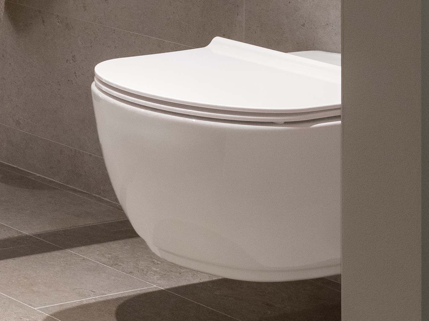 Soft-Closing WC Seat & Cover – White - Image 3